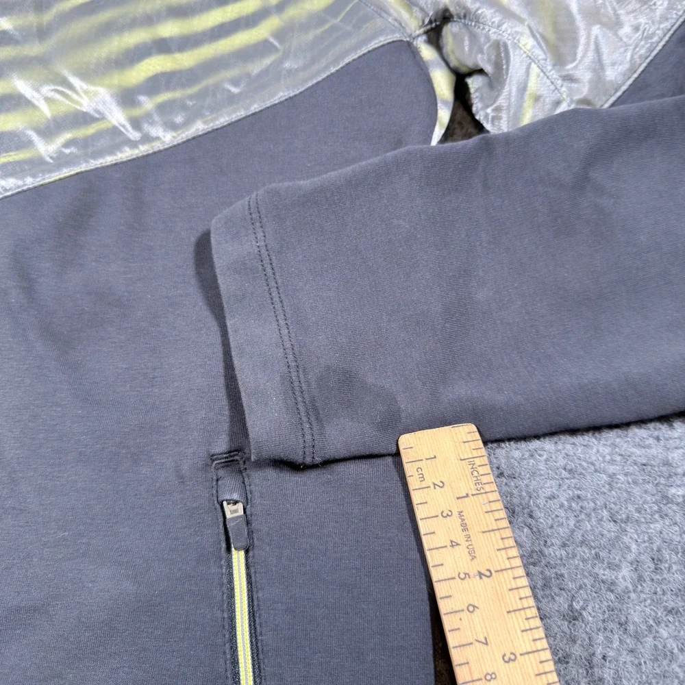Nike used faint
